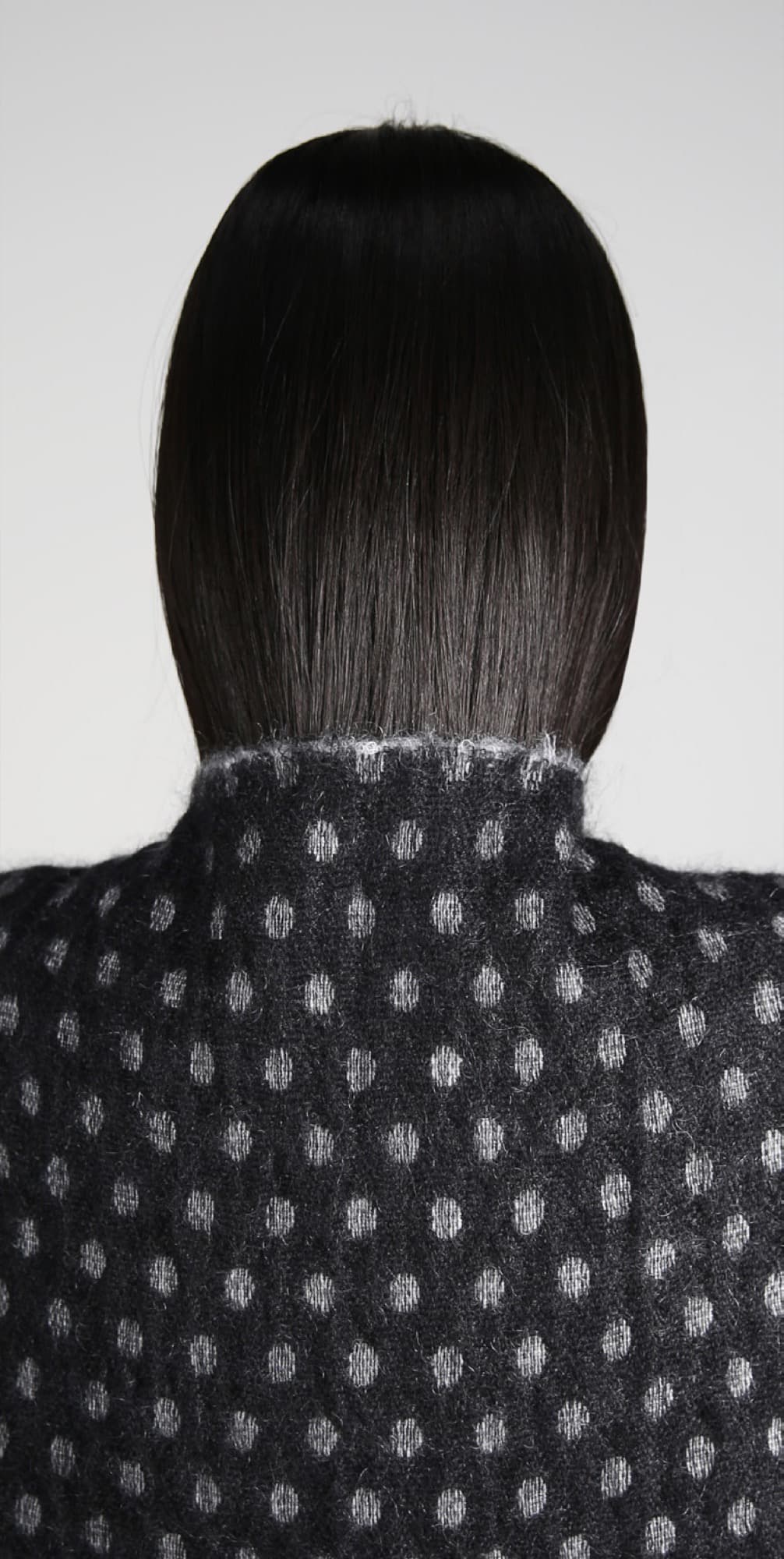 Polka-dot jacquard texture in black and white